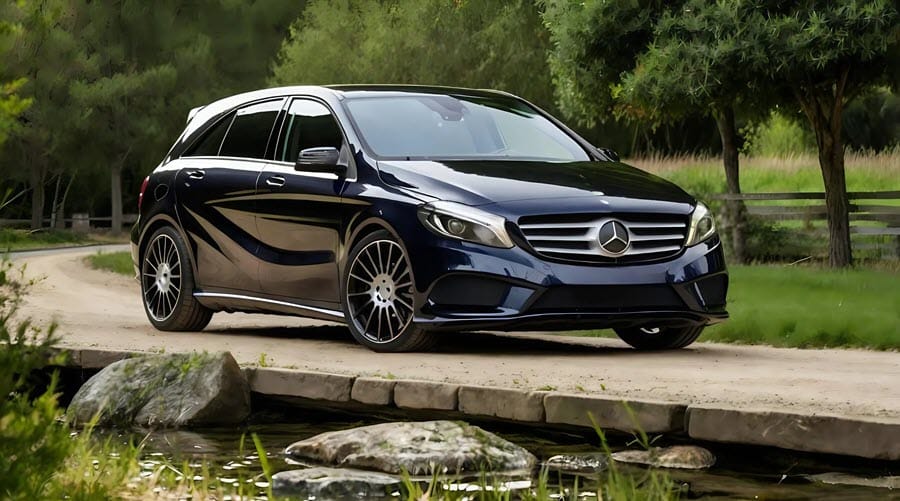 أداء مرسيدس B180 على الطريق