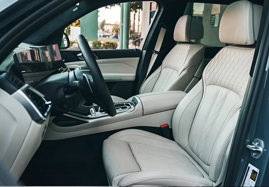 مواصفات بي ام دبليو X7 2025 3 التصميم الداخلي في بي ام دبليو X7